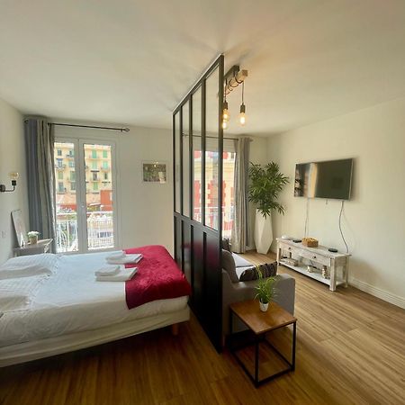 Le Verlaine, Studio En Centre Ville A Deux Minutes Des Plages Menton Exterior foto